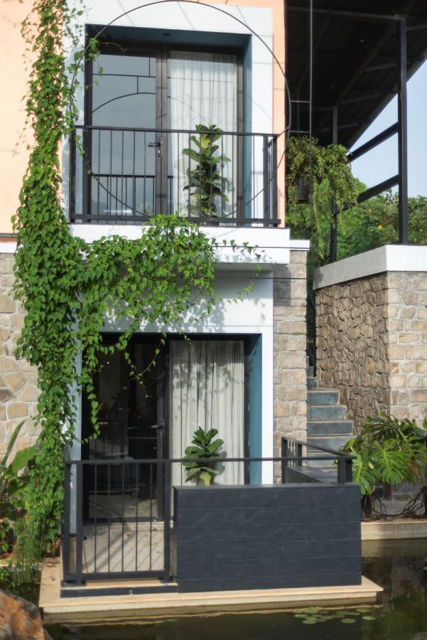 East India House Hotel Gorai Exterior foto