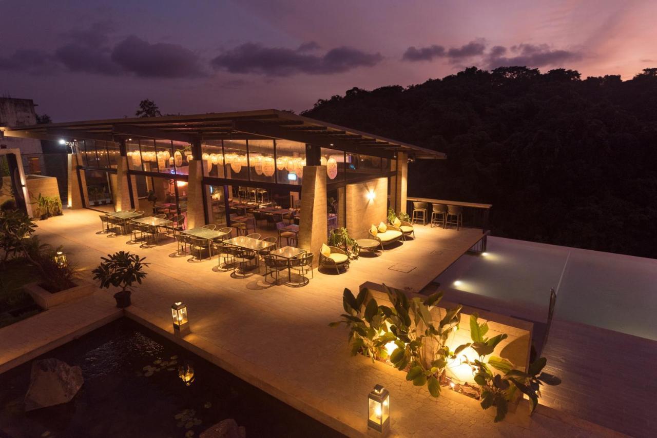 East India House Hotel Gorai Exterior foto
